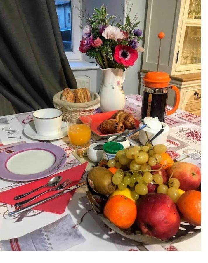 La Tour Cachee Bed & Breakfast Mortain-Bocage Bagian luar foto