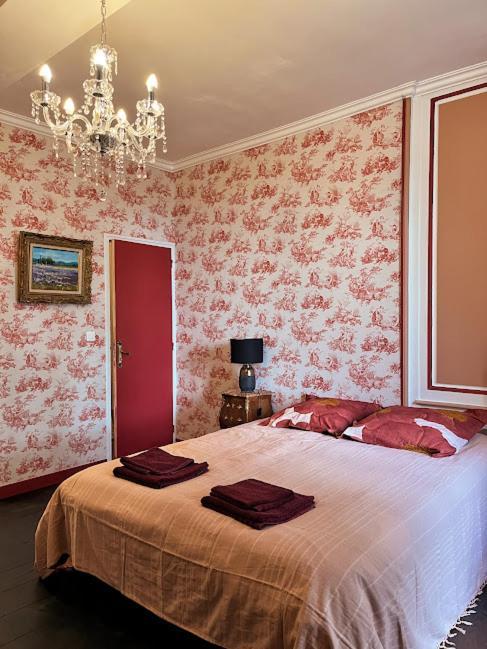 La Tour Cachee Bed & Breakfast Mortain-Bocage Bagian luar foto